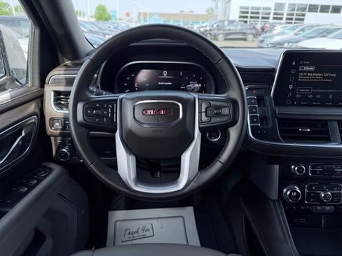Used 2023 GMC Yukon SLT AWD/4WD image 29