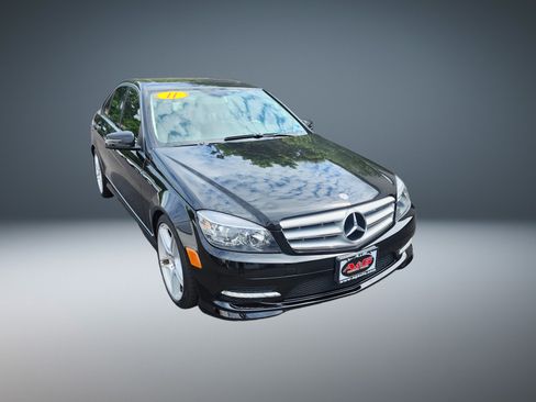 Used 2011 Mercedes-Benz C 300 Sedan image 1