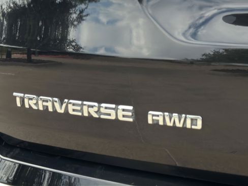 Used 2018 Chevrolet Traverse High Country AWD/4WD image 30