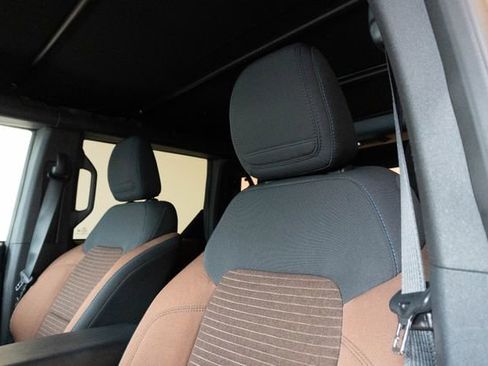 Used 2022 Ford Bronco Outer Banks AWD/4WD image 17