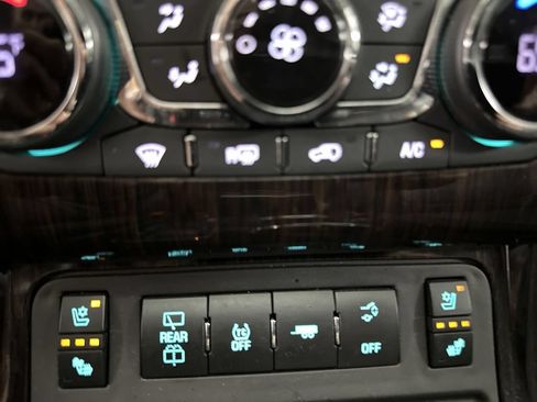 Used 2017 Chevrolet Traverse Premier AWD/4WD image 50