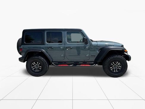 Used 2025 Jeep Wrangler Unlimited Sport AWD/4WD image 9