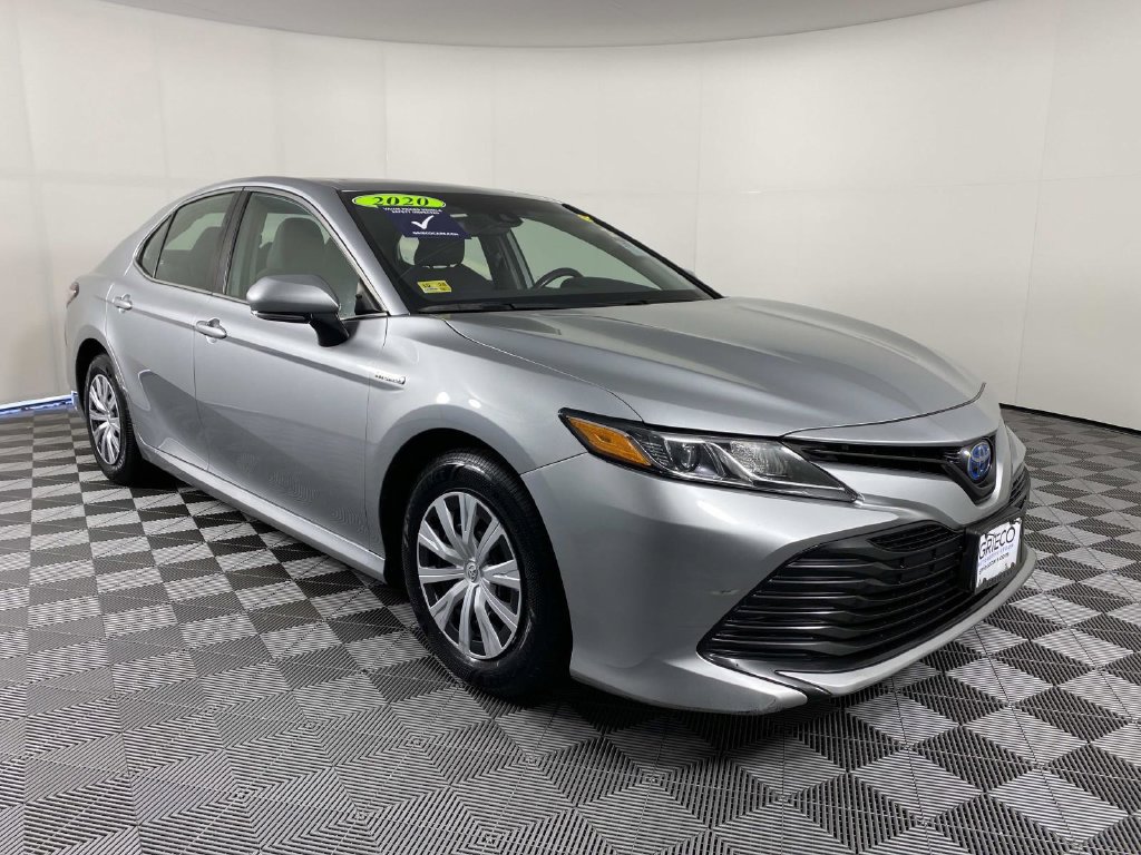 Used 2020 Toyota Camry LE w/ Sunroof Package FWD image 1