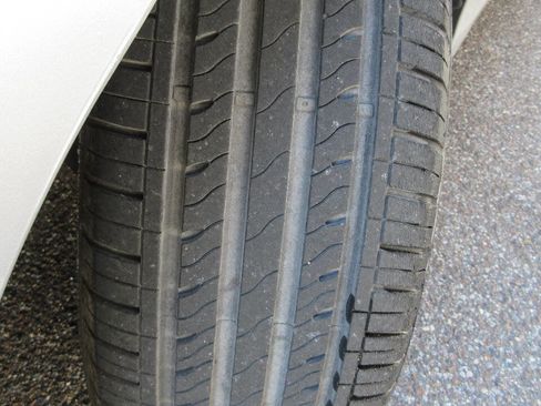 Used 2009 Toyota Camry LE image 34