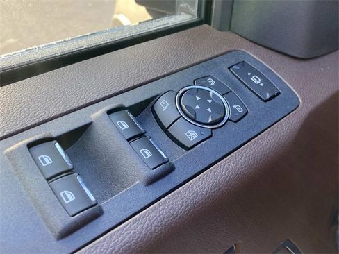 Used 2018 Ford F250 King Ranch w/ King Ranch Ultimate Package image 13