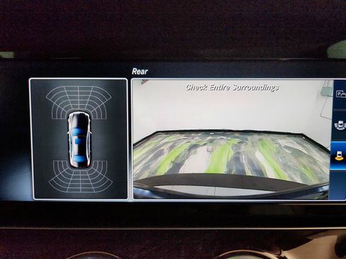 Used 2017 Mercedes-Benz E 300 image 21