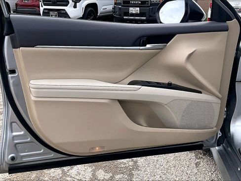 Used 2024 Toyota Camry XLE FWD image 21