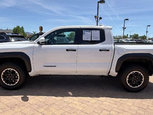 Used 2024 Toyota Tacoma TRD Off-Road AWD/4WD image 6