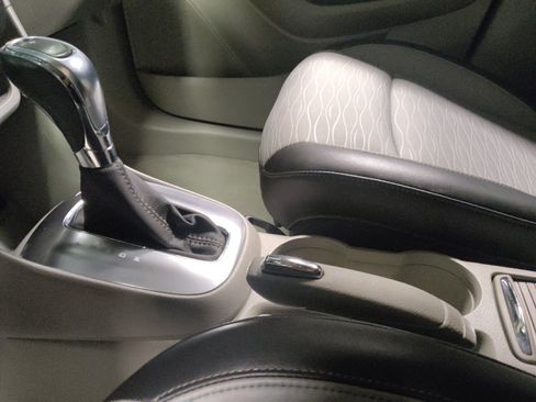 Used 2015 Buick Encore Convenience FWD image 26