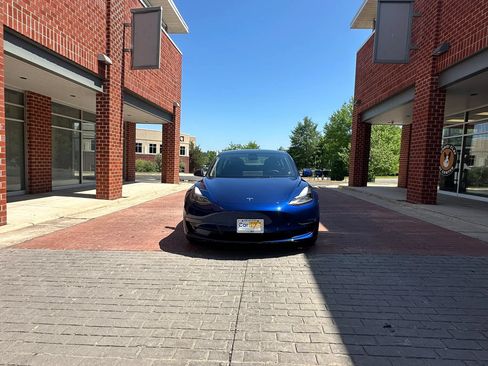 Used 2022 Tesla Model 3 Long Range AWD/4WD image 2