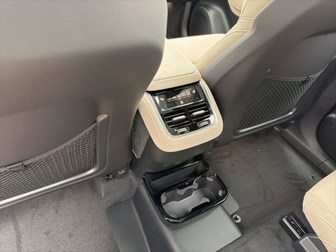 New 2026 Volvo XC90 B6 Plus w/ Protection Package Premier image 8