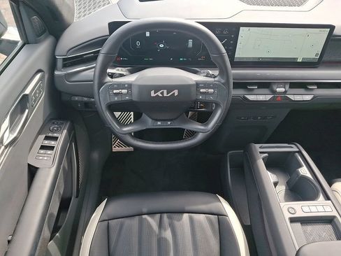 Used 2024 Kia EV9 GT-Line AWD/4WD image 12