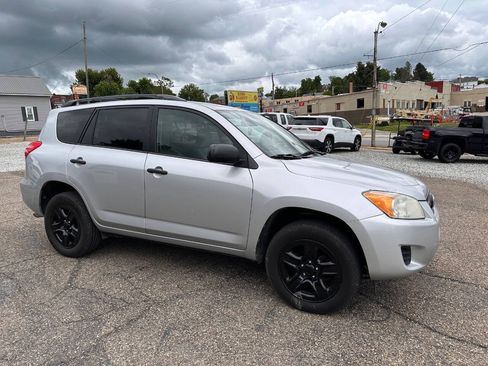 Used 2012 Toyota RAV4 4WD w/ Value Pkg image 4