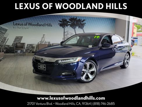 Used 2019 Honda Accord Touring image 1