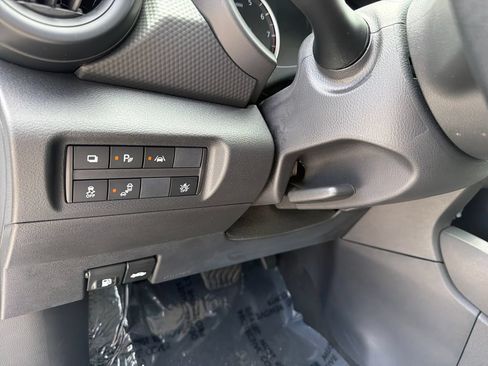 Used 2025 Nissan Kicks Play S FWD image 17
