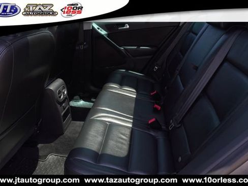 Used 2017 Volkswagen Tiguan Sport FWD image 14
