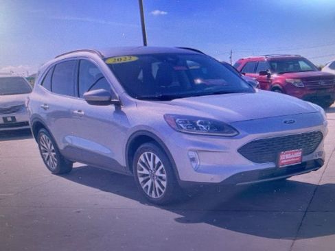 Used 2022 Ford Escape Titanium image 5