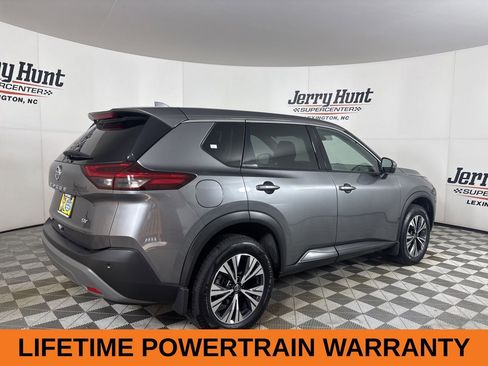 Used 2021 Nissan Rogue SV image 6