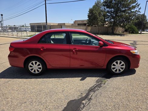 Used 2011 Toyota Corolla LE FWD image 9