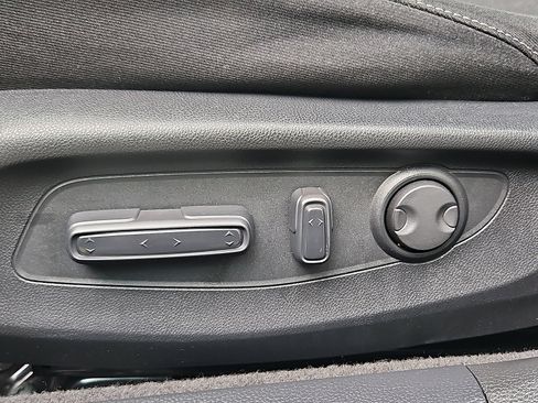 Certified 2023 Honda Accord EX image 22