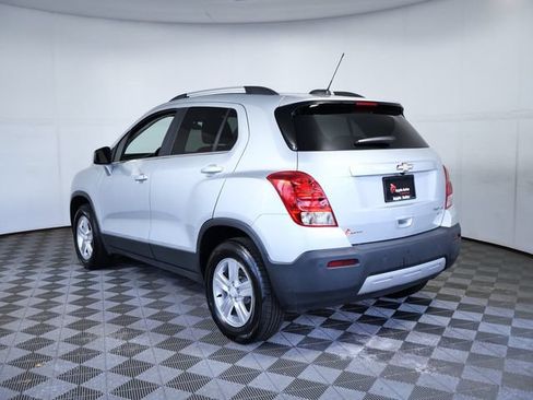 Used 2016 Chevrolet Trax LT w/ LT Sun and Sound Package AWD/4WD image 4