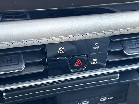 New 2026 Volkswagen Atlas SE image 23