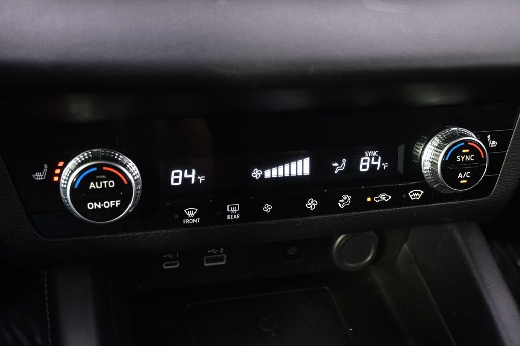Used 2024 Mitsubishi Outlander SE AWD/4WD image 31