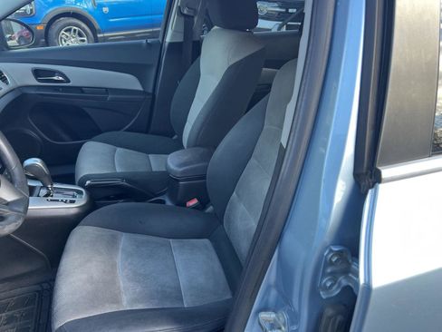 Used 2012 Chevrolet Cruze LS image 9