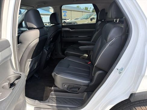 Used 2025 Hyundai Palisade SEL FWD image 14
