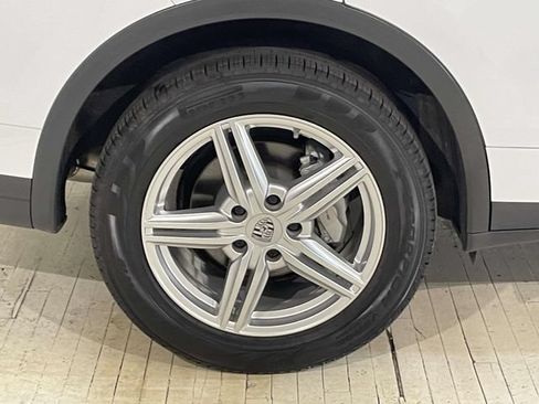 Used 2015 Porsche Cayenne S AWD/4WD image 13
