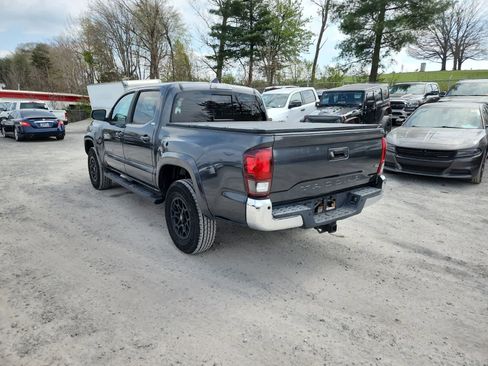 Used 2019 Toyota Tacoma SR5 image 3