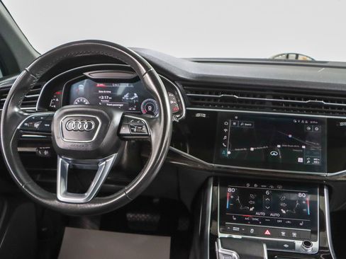 Used 2021 Audi Q7 2.0T Premium w/ Convenience Package AWD/4WD image 17