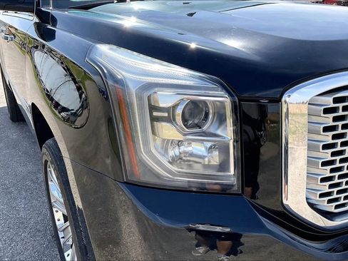 Used 2017 GMC Yukon XL Denali w/ Open Road Package AWD/4WD image 36