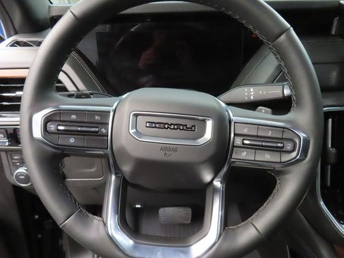 Used 2025 GMC Yukon XL Denali w/ Sun & Power Step Package AWD/4WD image 52