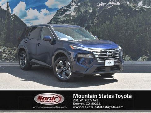 Used 2026 Nissan Rogue SV AWD/4WD image 1