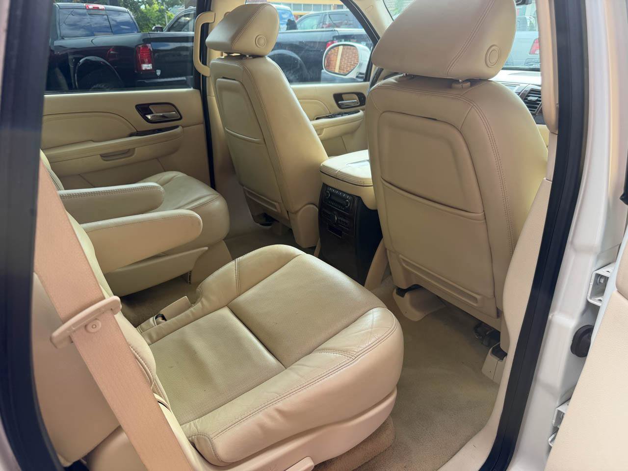 Used 2008 Cadillac Escalade 2WD image 18