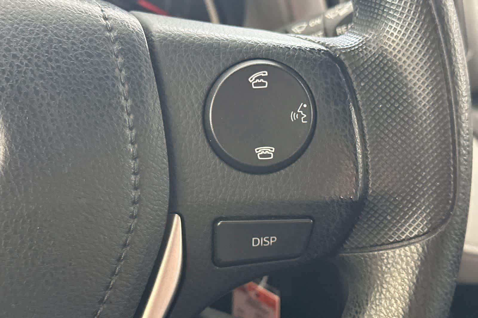 Used 2015 Toyota RAV4 LE FWD image 25