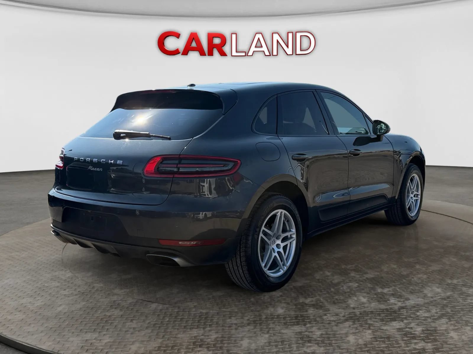 Used 2017 Porsche Macan AWD/4WD image 6