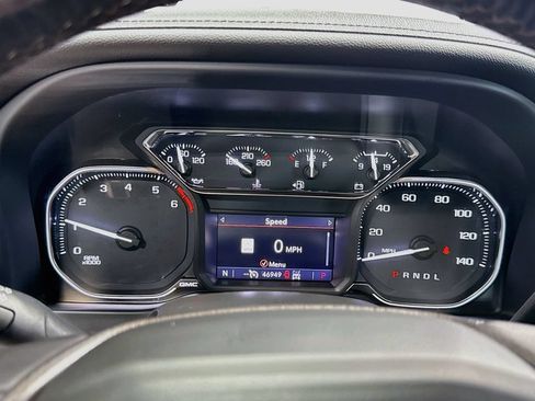 Used 2021 GMC Sierra 1500 AT4 w/ AT4 Preferred Package AWD/4WD image 12