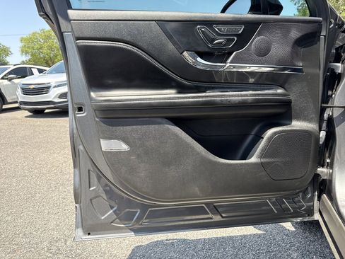 Used 2023 Lincoln Corsair FWD image 13