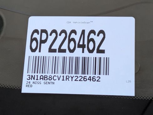 Used 2024 Nissan Sentra SV FWD image 33