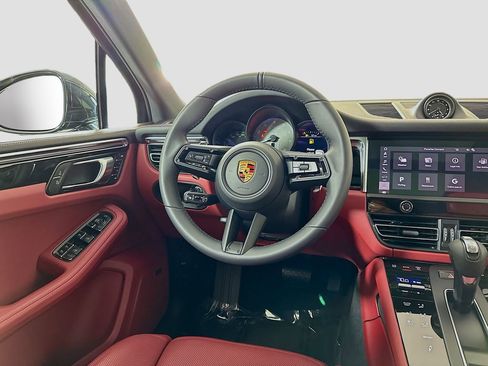 New 2026 Porsche Macan S image 25