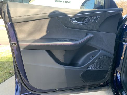 Used 2024 Audi RS Q8 image 26