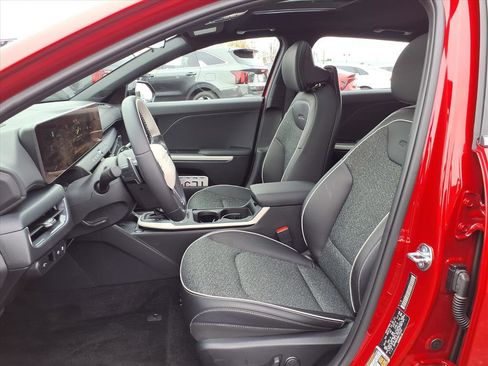 Used 2025 Kia K4 GT-Line w/ GT-Line Sunroof Package image 22