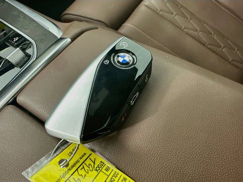 Used 2026 BMW X7 xDrive40i w/ M Sport Package AWD/4WD image 30