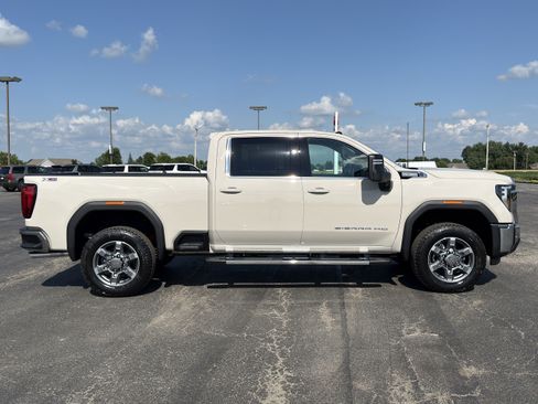 New 2026 GMC Sierra 2500 SLE w/ SLE Value Package; AWD/4WD image 2