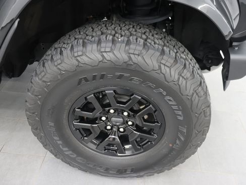 Used 2024 Ford Bronco Raptor AWD/4WD image 3