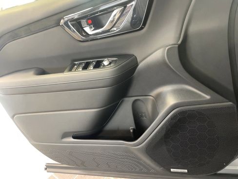 Used 2025 Subaru Forester Limited image 8