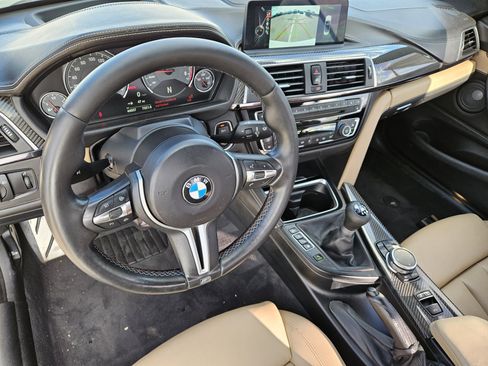 Used 2016 BMW M4 Convertible image 26