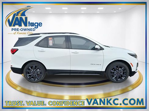 Certified 2024 Chevrolet Equinox RS w/ RS Leather Package AWD/4WD image 5
